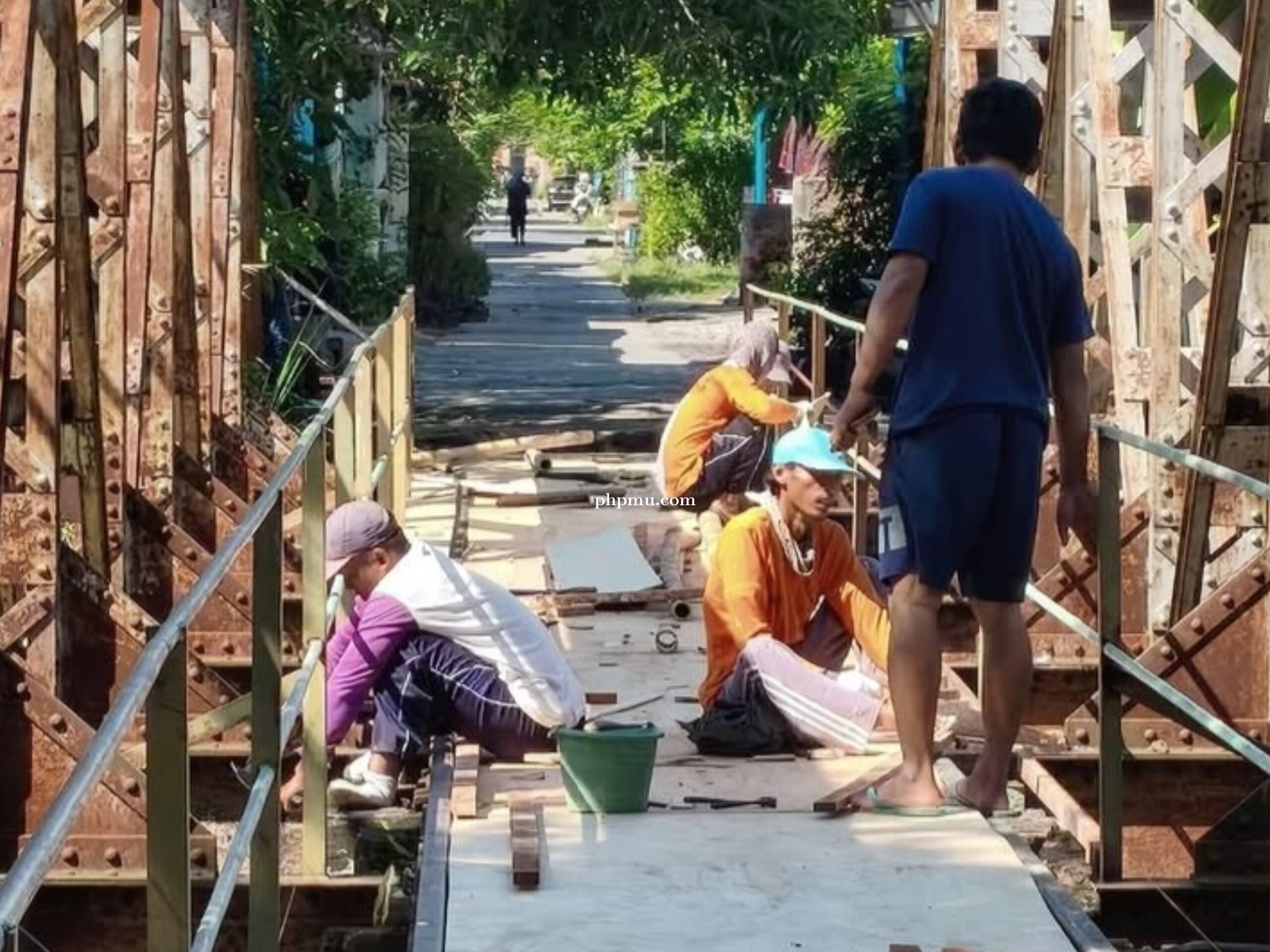 Bocah Tewas Terjebur Akibat Jembatan Rusak, Warga Perbaiki Agar Tragedi Tak Terulang